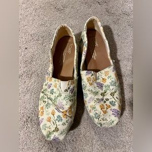 Toms Floral Print Shoes